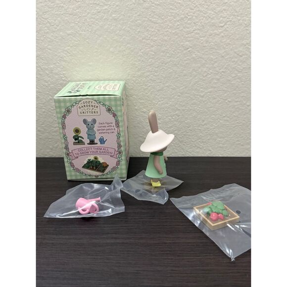 Kaleidos Creative Cozy Gardener Critters Blind Box Figure - Liza - Picture 4 of 4